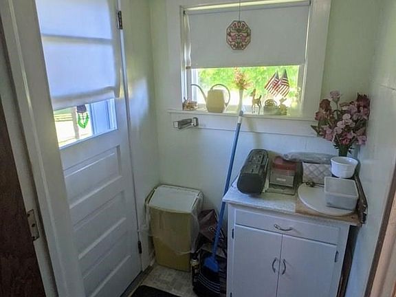 2nd image of 51 Bengal St