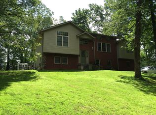 1602 W Emerald Oaks Dr, Nixa, MO 65714