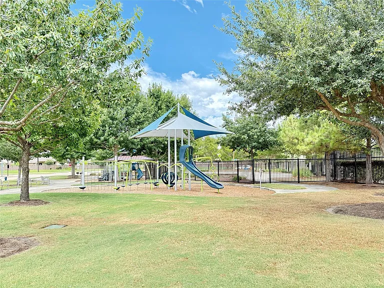 28519 Willow Orchard Ln — Photo 24
