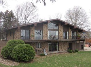 2 Point, Burlington, IA 52601