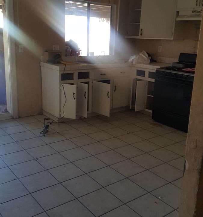 2nd image of 2569 N San Carlo Ave