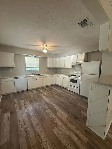 Floor plan L