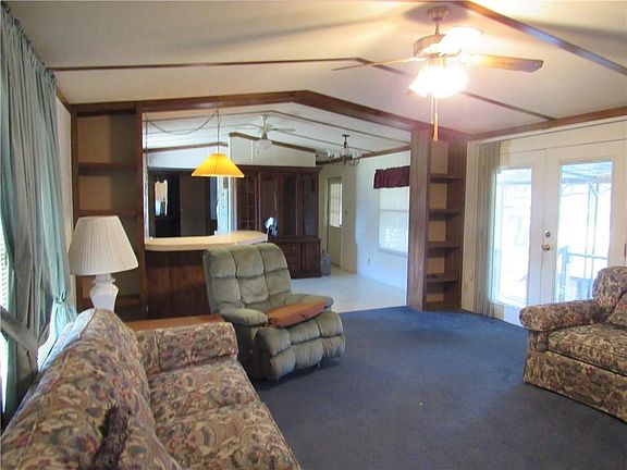 3rd image of 3131 Seabreeze Dr