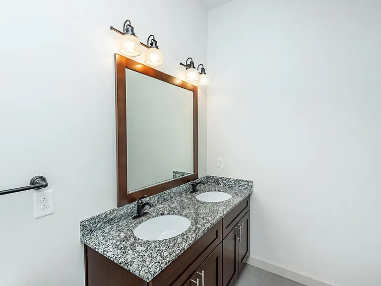 1810 Belcourt — Photo 14