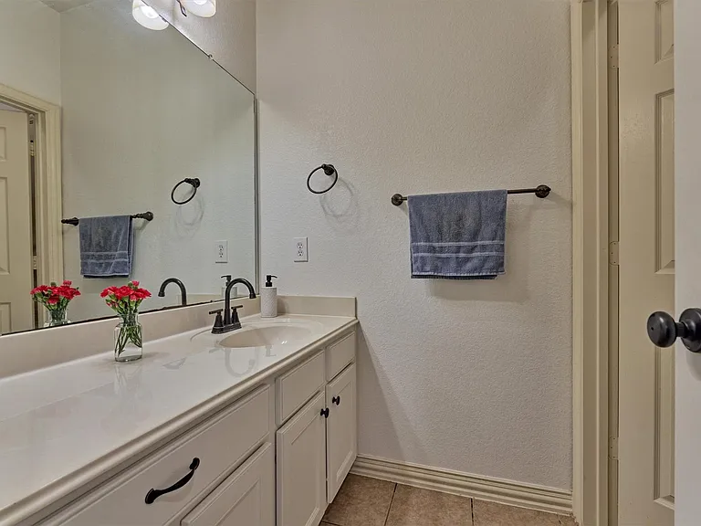 18 Wyckham Cir — Photo 28