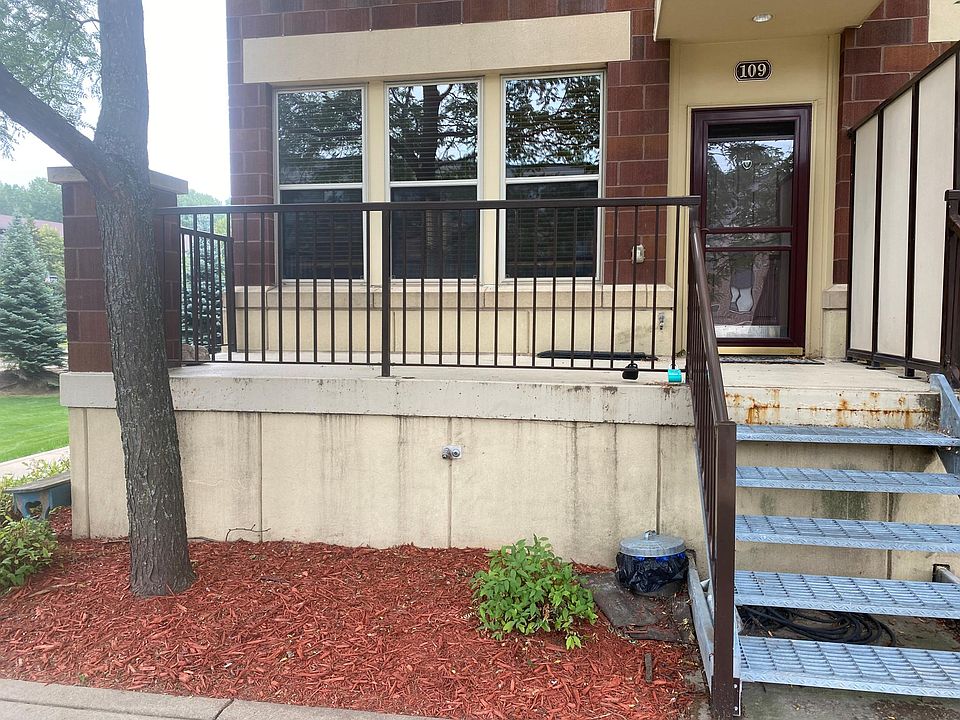 1st image of 150 Burnsville Pkwy E #109