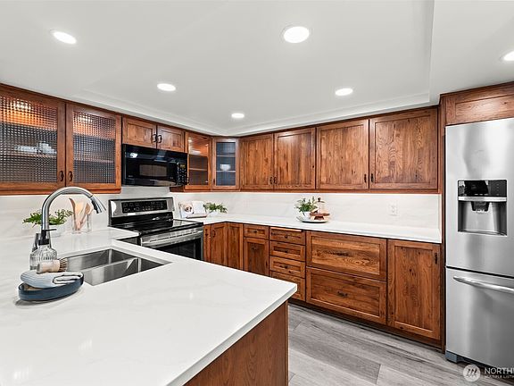 5th image of 3016 N Narrows Drive #215