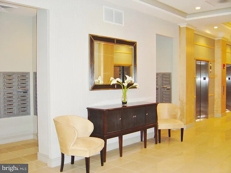 414 Water St #1903 — Photo 33
