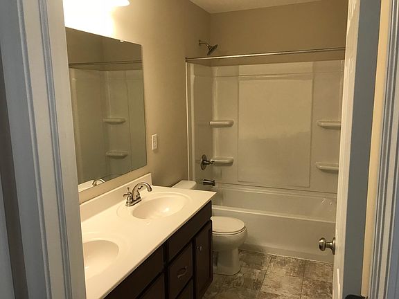 5th image of 1260 Glenbeacome St