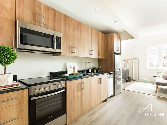 5th image of 8 Palmetto St #305A