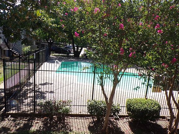 2nd image of 9700 Leawood Blvd APT 320