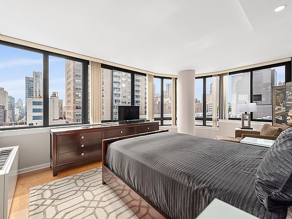 4th image of 455 E 86th St APT 17E