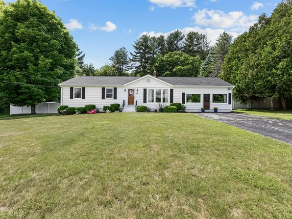 48 North St, Douglas, MA 01516