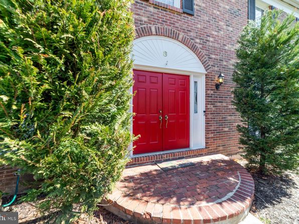 8 Andrew Dr, Lawrence Township, NJ 08648