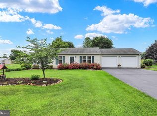 10231 Cardinal Dr, Orrstown, PA 17244