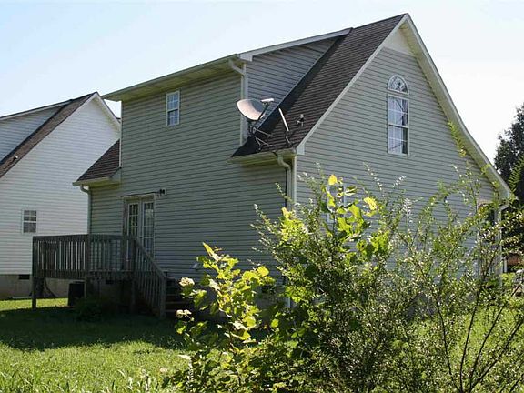 3rd image of 3009 Holly Brook Cir NE
