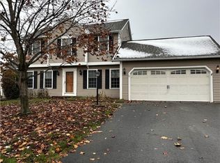 20 Parr Cir, Rochester, NY 14617