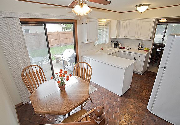 5th image of 2656 Luzern Ct