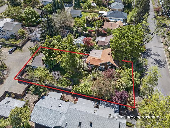 3rd image of 324 Liberty St
