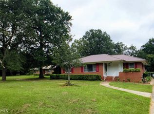 727 E McCarty St, Sandersville, GA 31082