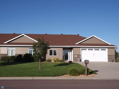 2006 Woodland Dr, Wahpeton, ND, 58075