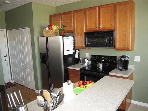 3rd image of 9190 Great Lakes Cir