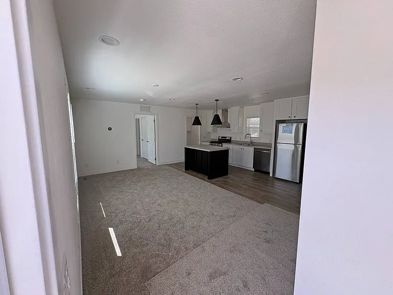 1700 State St #10 — Photo 7