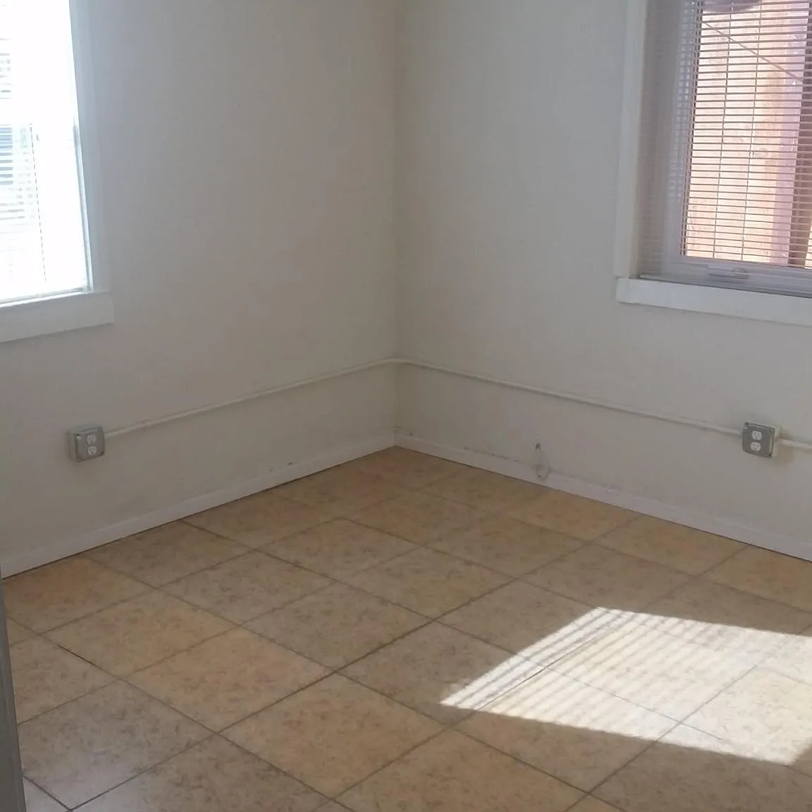 3 bed, 850 sqft, $1,650 — Photo 3