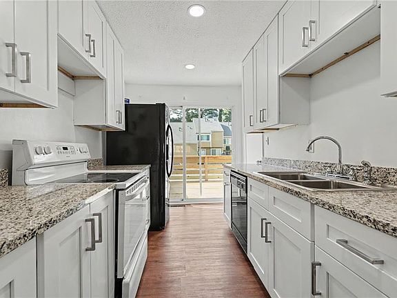 4th image of 222 Yuba Walk
