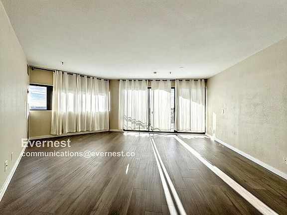 4th image of 100 Park Ave W APT 1704