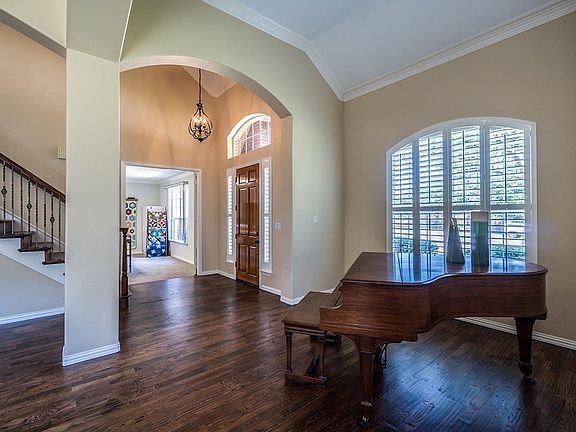 5th image of 1705 Katherine Ct