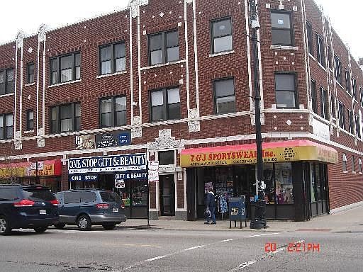 1st image of 3253 W Lawrence Ave APT 2B