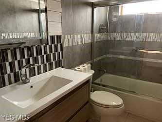 3rd image of 3321 NW Blvd Nw