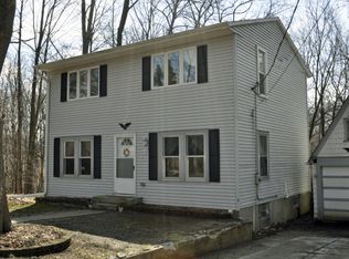 S67W17897 Pearl Dr, Muskego, WI 53150