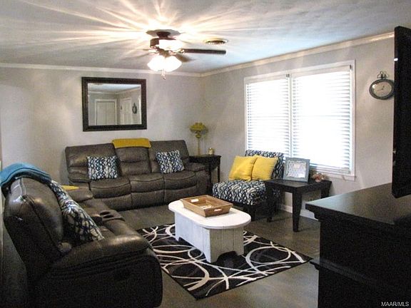 3rd image of 140 Leigh Dr