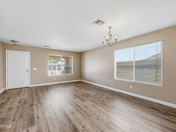 3rd image of 779 E BRADSTOCK Way