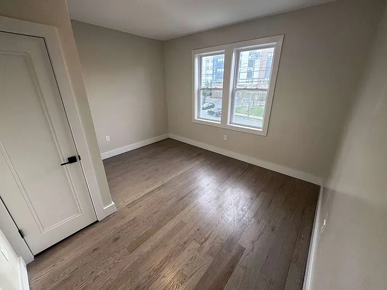 490 Rahway Ave #35 — Photo 3
