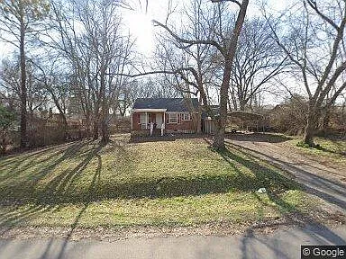 405 Chadwell Dr — Photo 1