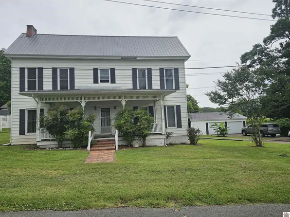 58 5th St, Kuttawa, KY 42055