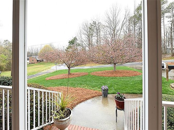 3rd image of 1431 Demetrias Dr