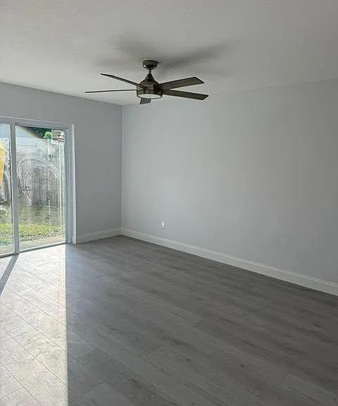 8109 Hook Cir — Photo 8