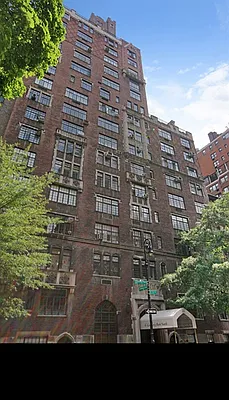 Sold by Corcoran | media 21