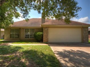 106 Allison Cv, Elgin, TX 78621