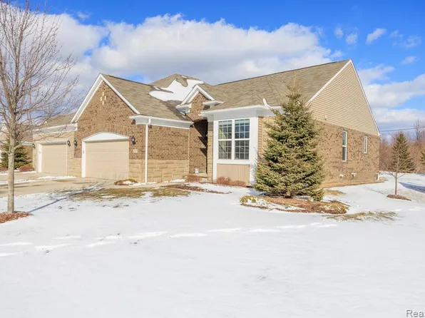 2157 Trimble St, Lake Orion, MI 48360