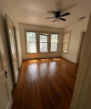 3rd image of 1519 Enfield Rd