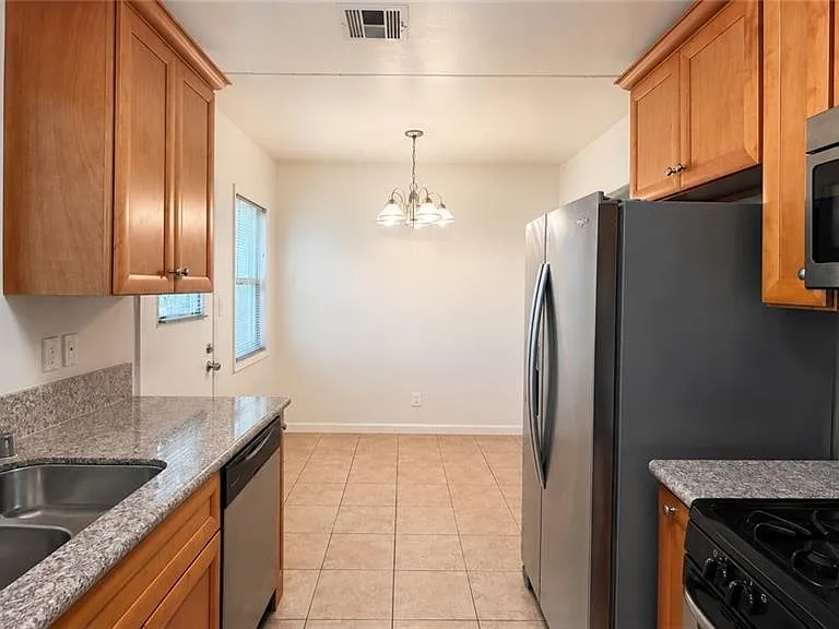 2569 N Brighton St — Photo 5