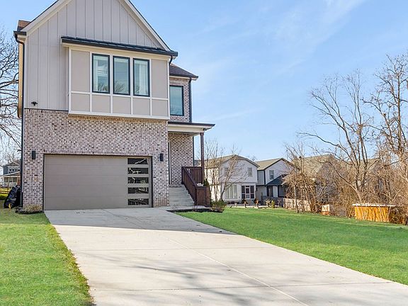 2nd image of 2027 Rosemary Ln