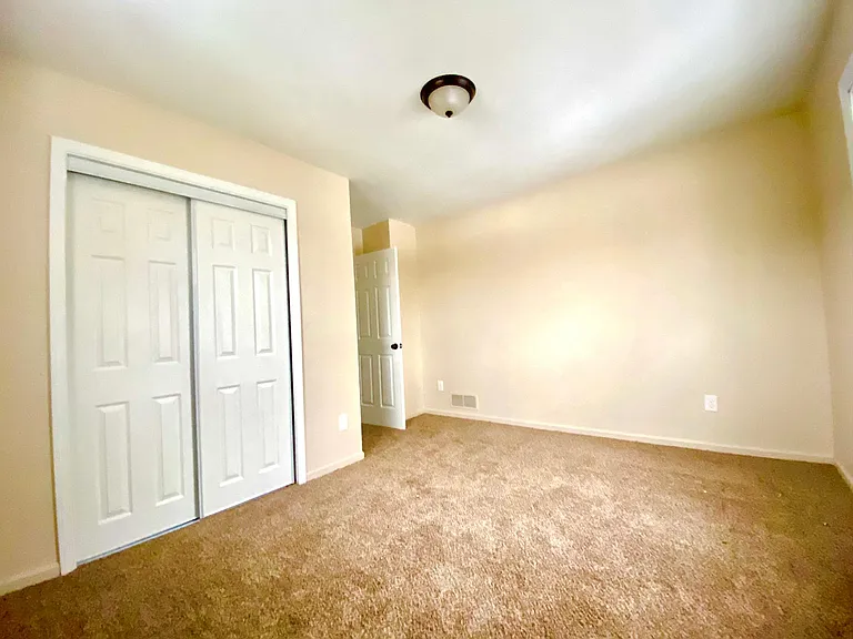 2144 Washtenaw Ave — Photo 8