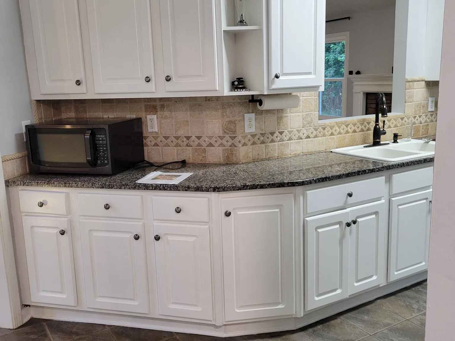 3 bed, 1821 sqft, $2,150 — Photo 4