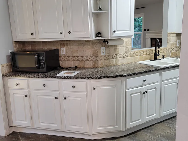 6126 Devonshire Dr — Photo 3